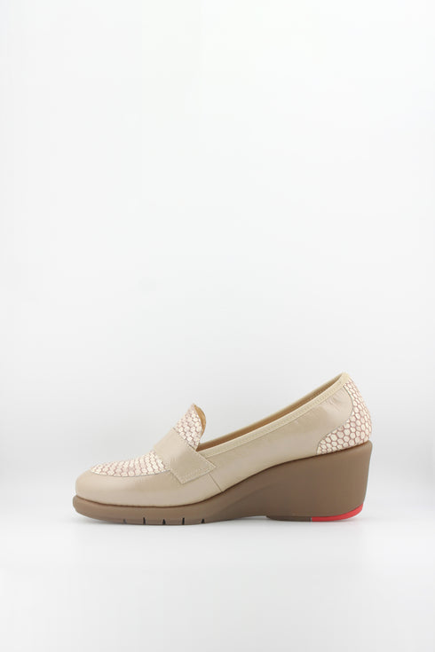 DFC Relax Wedge Loafer with Textured Finish